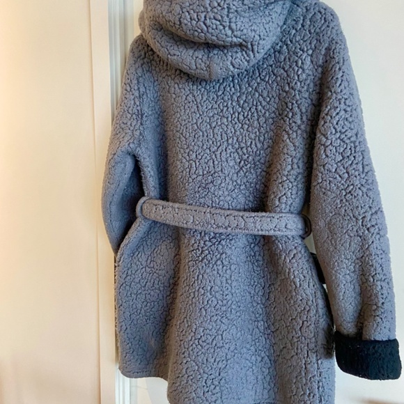 Polar Fleece Mid Length Robe With Oversized Hood - Picture 4 of 5